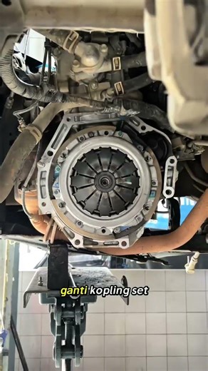 The Effect of Clutch Lining Wear on Manual Car Performance! #shorts