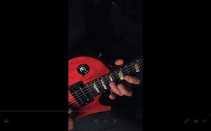 哇音+ 五声音阶速弹 + 重颤音 = 哪一个吉他手？