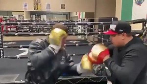 Canelo closes out the year as our pound-for-pound best fighter in the sport: buff.ly/2DRt0rz | Boxing News