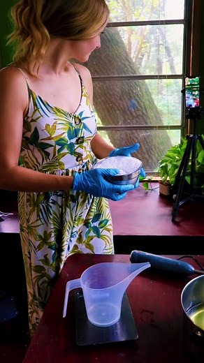 Bar Soap vs. Liquid Soap: A Luxurious Choice for Healthy Skin