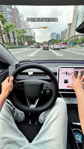 Do Tesla brake lights not turn on in one-pedal mode? #OnePedalDriving #RegenerativeBraking #Tesla...
