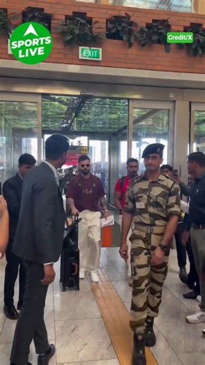 RR से अपने अगले मुकाबले के लिए Team के साथ Guwahati रवाना हुए Virat Kohli! #rcbvsrr #fyp #trending