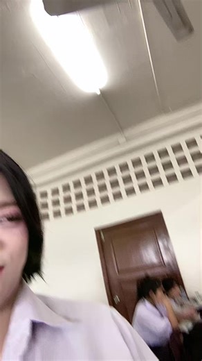 วิดีโอของ พุธกลางคืน (@error195x) พร้อมเพลง เสียงต้นฉบับ - พุธกลางคืน