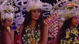 Tahiti dance nipple (right) - YTboob