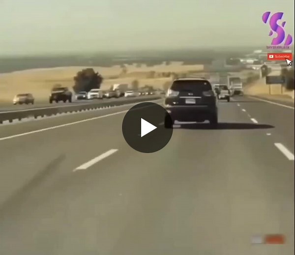 If ladder safety were common sense… ladder injuries wouldn’t be so common. Yet we keep seeing the same failures: Damaged ladder—No inspection. Poor setup. Overreaching. Unstable footing. This clip… | Zachery B.