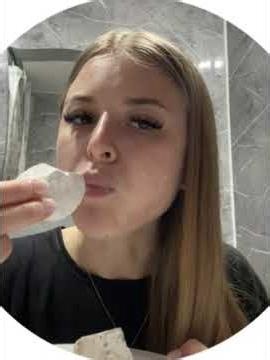 Dry Chalk #asmr #crunchynoises #clayasmr #eatingsounds #oddlysatisfying #chalkasmr