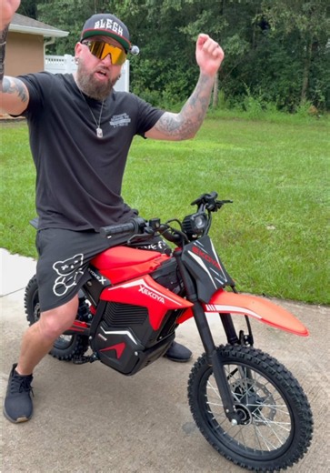 The Xekoya e-moto will take your riding adventures to the next level! With its 5,000W mid drive motor it has a top speed of 50mph. #emoto #ebike #dirtbike #motorbike #motorcycle