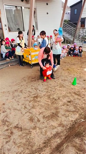 鶴嶺フェルマータ保育園 on Instagram: "りずむ組 0歳児 運動会 親子競技 練習 今日は乳児クラスの運動会のリハーサルを行いました！ 親子競技の様子をお伝えします♩ 保護者の皆さんは、ぜひ当日お子さんと一緒に楽しまれてくださいね。 #認可保育園 #保育園 #茅ヶ崎市 #鶴嶺フェルマータ保育園 #乳児 #幼児 #子ども #発表会 #運動会 #親子競技 #だるまさん #だるまさんと #かがくいひろし #練習 #0歳 #1歳 #2歳 #3歳 #4歳 #5歳 #保育園あるある #保育園運動会 #保育士 #保育士の日常 #reels #成長記録 #こどものいる暮らし"