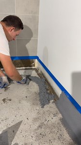 🔹 Installing high-performance Cove Base using premium Dur-A-Flex materials. Perfect detailing and durability from the ground up! 💪 Watch how we continue the seamless floor system installation — precision at every step. ⠀ ✅ Commercial-grade quality ✅ Smooth transitions ✅ Built to last ⠀ 📍Follow us for more real-job installs and behind-the-scenes epoxy work! #EpoxyFlooring #DurAFlex #CoveBase #FloorPreparation #CommercialFloors #EpoxyExperts #SeamlessFinish #FloorInstallation #GarageEpoxy #Indu