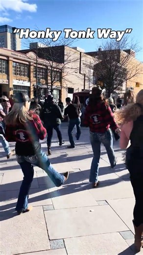 Dancing “Honky Tonk Way” in Ottawa’s Byward Market