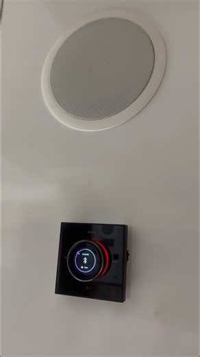 ‎بای کی|هوشمندسازی ساختمان‎ on Instagram‎: "پک سیستم صوتی خفن و اقتصادی ، مناسب فضای تا ۵۰ متری … .که شامل یک پلیر میشه و دوتا اسپیکر ۶۰ وات. پلیر jk86k توانایی ساپورت ۴ اسپیکر ۶۰ وات و بلوتوث ، فلش ، کارت حافظه و aux متراژ سالن پذیرایی تو برام کامنت کن تا پک اقتصادی مخصوص خودت رو برات ببندیم.. . . . #سیستم_صوتی#اسپیکر#"‎