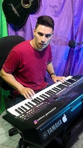 Solo ator principal Roberto Villar, no teclado por Elison Teclas (leia a descrição)