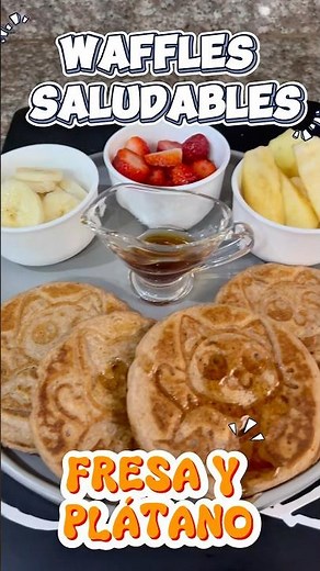 Waffles saludables y fáciles fresa, plátano y avena #receta #gofres #saludable #waffle #bajardepeso