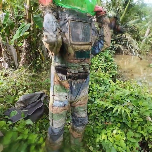Removing a Dangerous Hornet Nest from Our Village! | Bees Reels