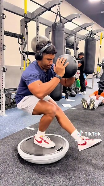 Pistol Squats on Bosu for Functional Training