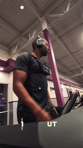 Full-Body Workout at Planet Fitness 💪🏾| Beginner-Friendly & Results-Driven If you’re just starting your fitness journey or you train at Planet Fitness, this full-body workout is built for consistency, strength, and confidence. Follow the rep ranges on screen and focus on controlled movement and good form. Workout Breakdown 🏋🏽‍♂️ 🚶🏽‍♂️ 10-Minute Treadmill Walk • Targets: Cardiovascular system, calves, hamstrings • Purpose: Warm-up, increase blood flow, prep joints 🏋🏽‍♂️ Machine Chest Fly 