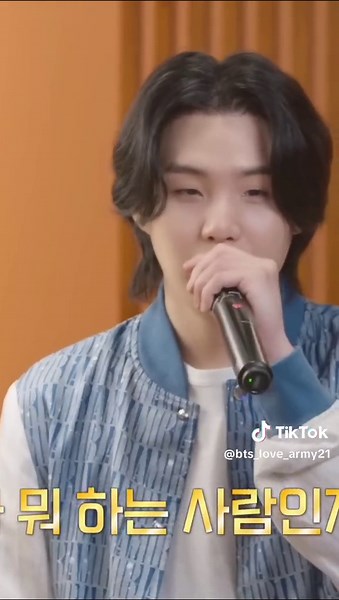 Dúo increíble de Jungkook y Suga cantando juntos 🎤🎶