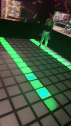 Bowling Spaß und Floor ist Lava Challenge in Eekelenz