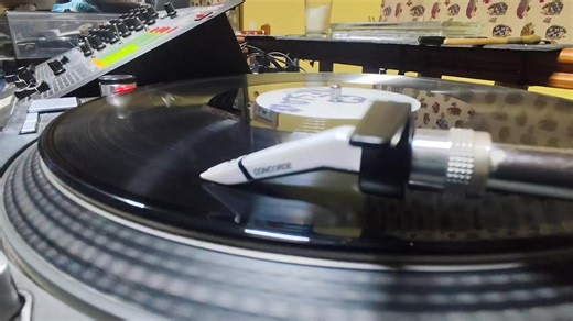 2015...... HOWLING ----signs remixes ----- Radio Slave (Official) remix @monkeytown_records | Searcher