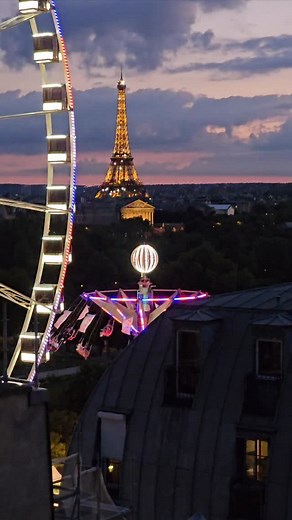 La vie est courte. Paris est belle. Les valises sont prêtes. | Dan Adler