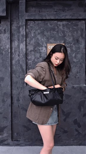 Redefining minimal style with SGS LUNE SS26 Collection! ______ SAIGONSWAGGER OFFICIAL STORE: 📍116 Lê Lai, phường Bến Thành, quận 1, HCM 📍26 Lý Tự Trọng, quận 1, HCM (The New Playground) 🌏 Worldwide shipping #saigonswagger #sgs #lune #lunecolection #release #newcolection #elegant #embossed #crescent #orbit #nomad | Saigon Swagger