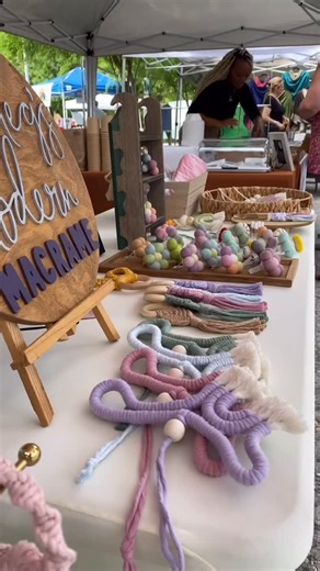 Megan | Macrame Gifts & Tutorials on Instagram: "Macrame Market 💕✨ #handmademarket #behindthescenes #howto #macrame #megsmodernmacrame #shopmegsmodernmacrame #macrameshop #handmadecommunity #macramemakers #macramegift #macrameidea #diy #keychains #howtomacrame #gatheringknot #beginnerknot #beginnermacrame #beginnerartist #macramemovement #fiberart #keychaindiy #macramebraid #macramekeychain #macramecharm #fiberart #macramechristmas #relaxingtutorial #shophandmade #farmersmarket #macramemarket #