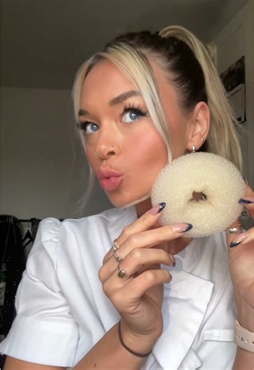 Get Ready with Me: Flight Attendant Bun Hairstyle ✈️