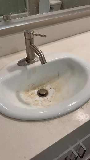 1.1M views · 10K reactions | This one definitely ranks as one of our most satisfying cleaning transformations #cleaning #satisfying #cleaningcompany #cleaningservice #usc #fighton #facebookreels #beforeandafter #howtoclean | Tidy Trojans Cleaning Co. | Facebook