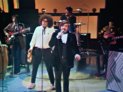 The Turtles 1968 - Elenore | 60s Around Sounds Music