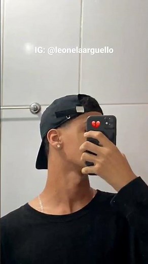 Poses para fotos de perfil hombres