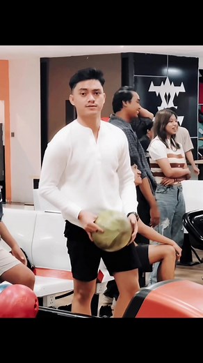 Men's Stylish Bowling Outfit Recommendations