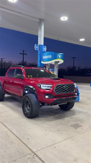 Explore the New Toyota Tacoma Features and Specs