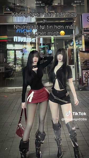 Nhìn cái biết luôn ai bán quần áo , ai bán kem dưỡng body🌝