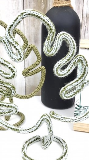 DIY Monstera Leaf Templates: Add a Nature-Inspired Touch to Your Space!