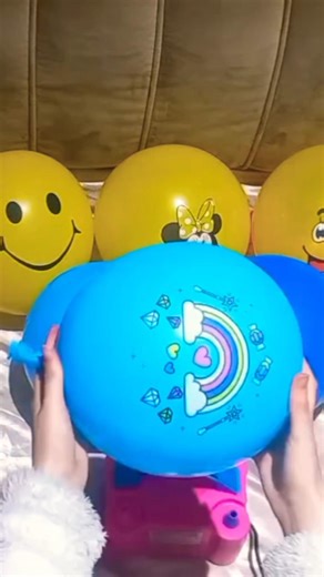 Inflating and Deflating 1000 Balloons 🎈 A Satisfying and Fun Experience