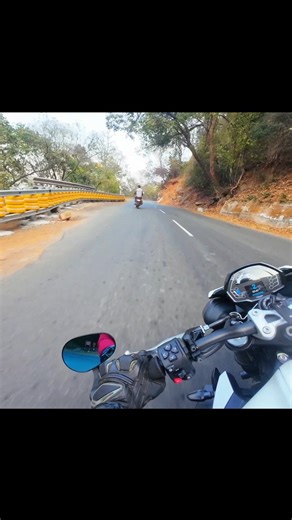 Hill Cornering ⚡ Quickshifter Note | Street Triple 765 🔥 #shorts #ytshorts #youtubeshorts