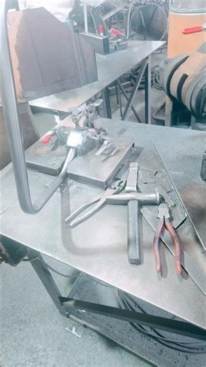 組立溶接紹介 光注意 ロボット 厚物 パイプと板 製品保管状態 医療器具や建設機器、各種パイプ加工の石川工業 群馬県 太田市 1本から対応可能な会社です。＃ステンレス＃手摺＃パイプ曲げ＃東京都＃府中市