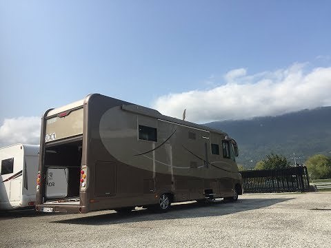 Notin Liner 920 avec garage voiture, le camping-car haut de gamme