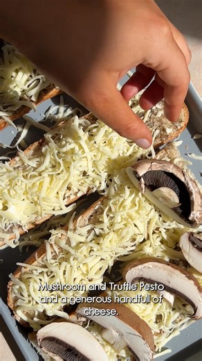 A gourmet sarmie that’s anything but ordinary. Think melty cheese, rich mushroom and truffle flavour in every bite 🤌🧀 Shop the recipe: https://brnw.ch/21wWLm2 🍽️Serves 6 🥣5 minutes prep time ⏲️15 minutes cooking time 📌INGREDIENTS 1x brown mushrooms 1x Woolworths Mushroom & Truffle Flavoured Pesto 1x full French baguette mozzarella cheese, grated 1x bocconcini mozzarella cheese 📌COOKING INSTRUCTIONS 1. Preheat the oven to 200°C. 2 Slice baguette lengthways, add pesto and top with mozzarella