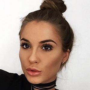 Nadia Walker – Age, Bio, Personal Life, Family & Stats | CelebsAges