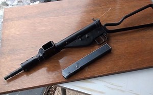 【搬运\u002F没什么字幕可加】斯登MKII冲锋枪 武器欣赏