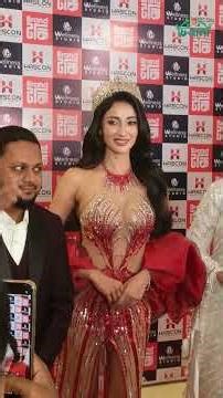 ফটোশুট করছেন মিস ইউনিভার্স বাংলাদেশ মিথিলা