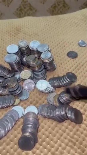 B Letter ReverseCoin Stack