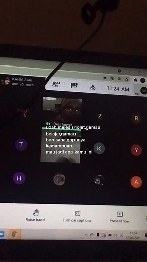 Indonesian Text Conversation: Learn from the Picture