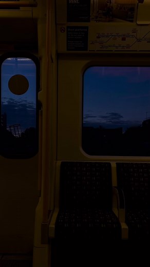 One minute evening train ride 🌌 #aesthetic #purplesky #trainride #london #londonunderground #aestheticvibes #fyp