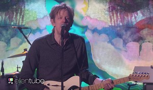 Spoon Performs 'Hot Thoughts'!