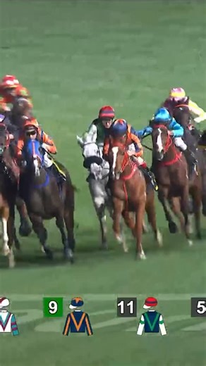 Amazing Kid goes back-to-back at Happy Valley! Australian Racing Hall of Famer John Size and @atzeni91 link up with the son of Exceed And Excel... 🤝 #LoveRacing | #HKracing | Hong Kong Racing