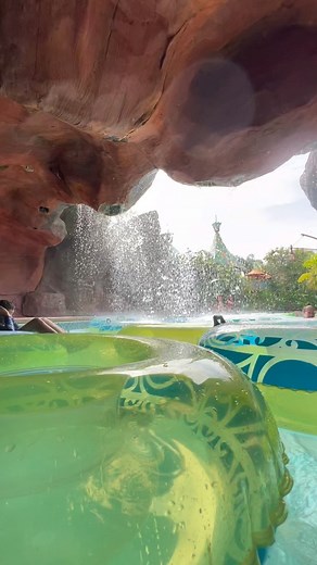 Drifting away in the tranquil embrace of Volcano Bay’s Lazy River, where time slows down and worries melt away! October is a great time to visit! #universalstudiosorlando #volcanobay | see.uo