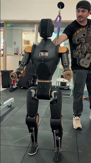 First steps with the new locomotion policy. Day 248 of building Asimov