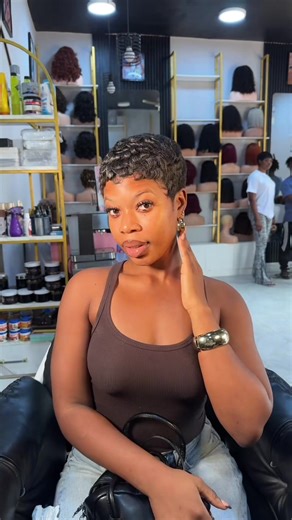 Coupe Pixie Pour Femme Mature avec Hairbydieudonne